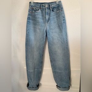 American Eagle baggy jeans